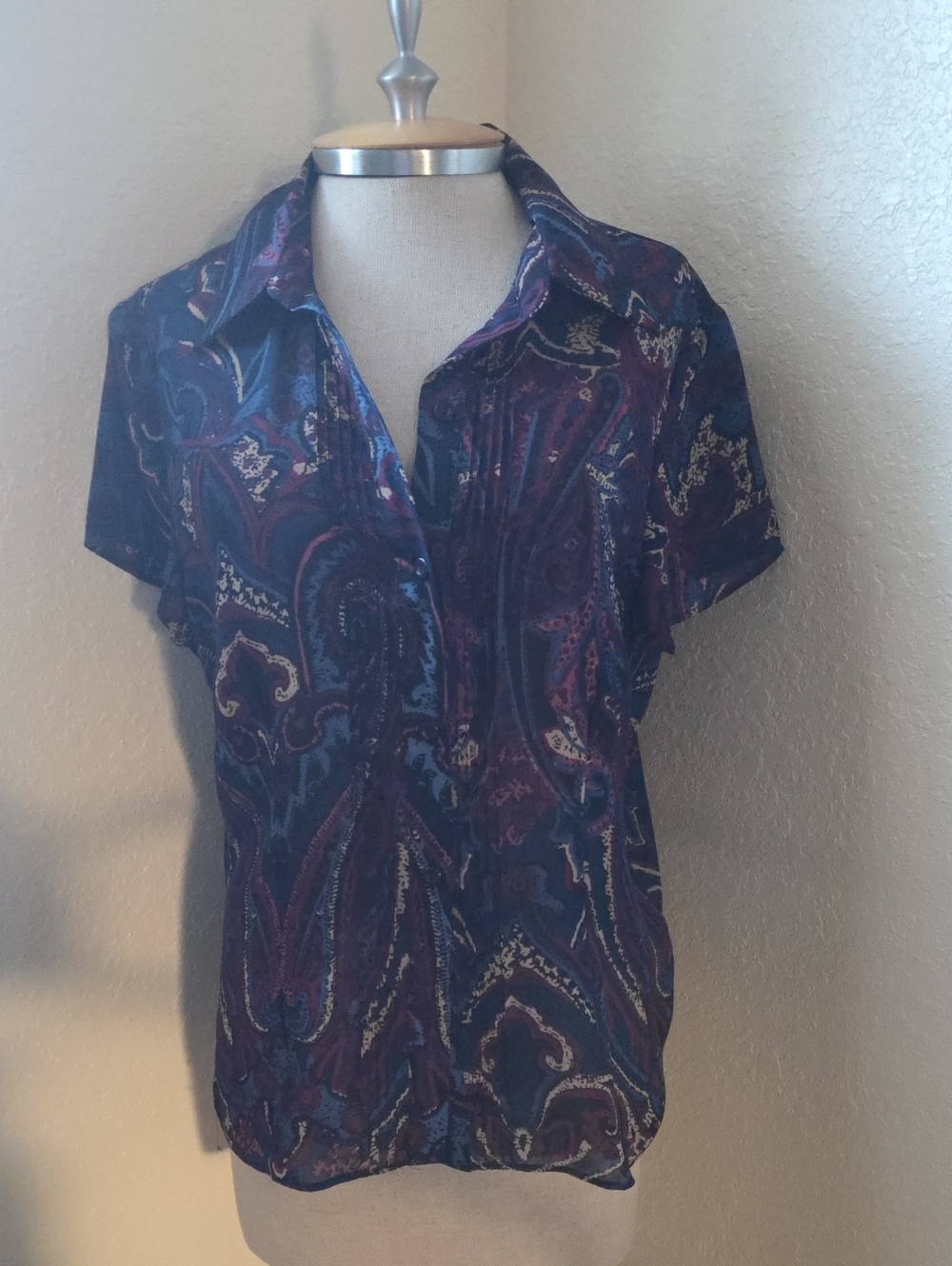 Rena Rowan Short-Sleeve Paisley Button-Down Top in Purple and Blue
